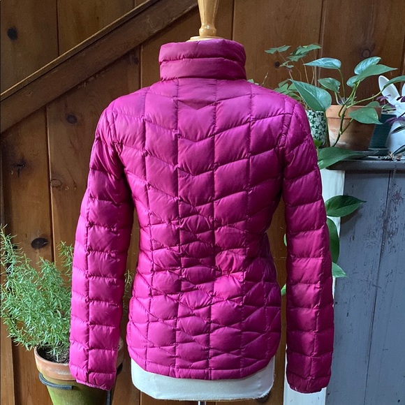 Marmot Women's Pink Jacket - Picture 3 of 6